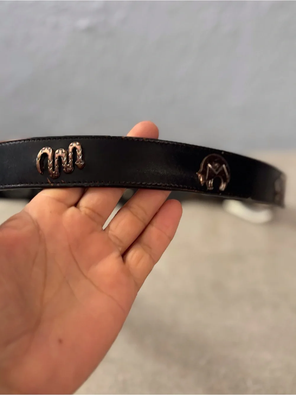 Black Leather Western-Inspired Women's Belt with Metal Accents SZ 32 Vintage